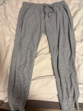 Old Navy Breathe On Heather Gray Jogger Sweatpants - Large